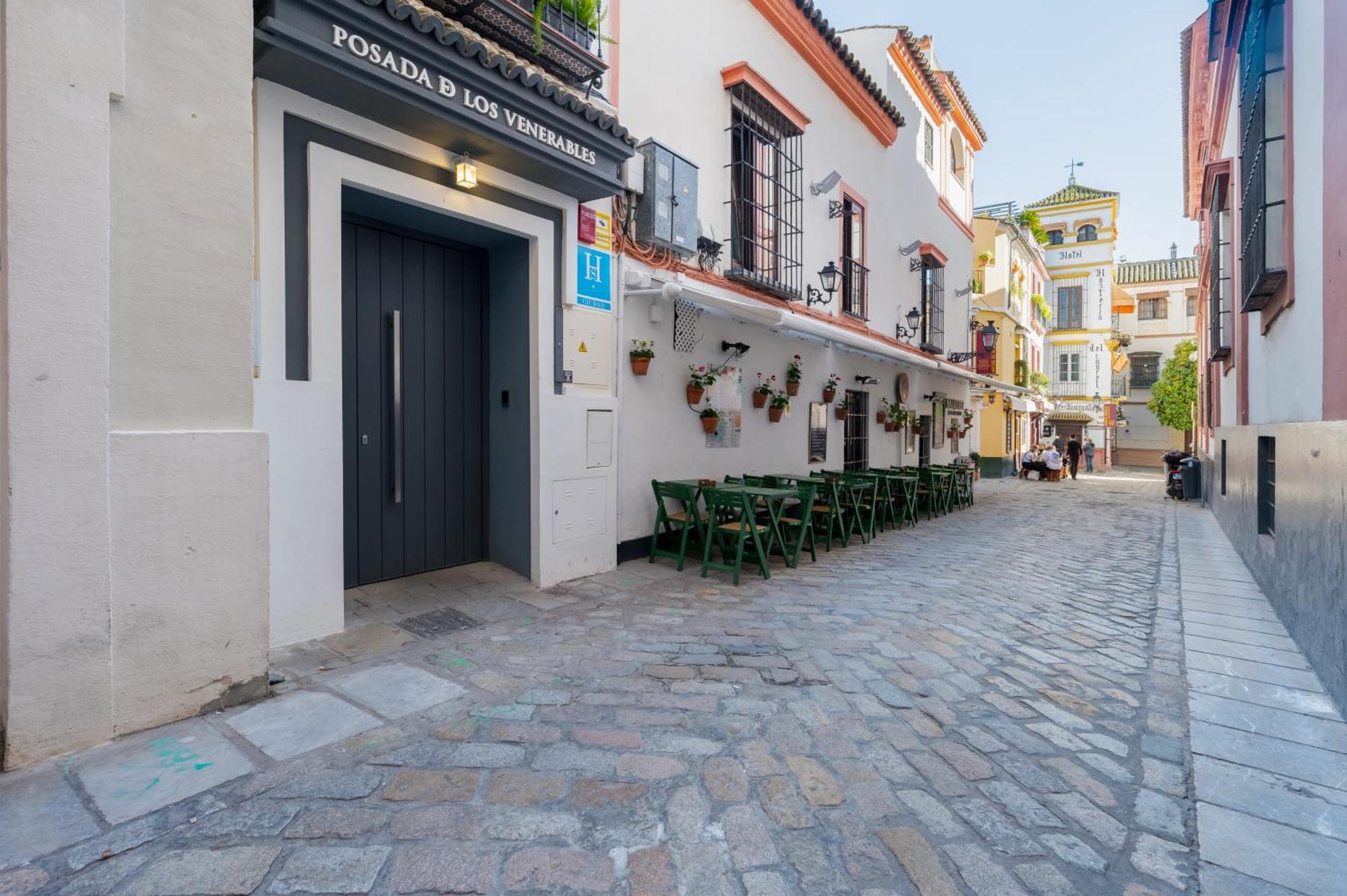 Posada De Los Venerables Sevilla Kültér fotó